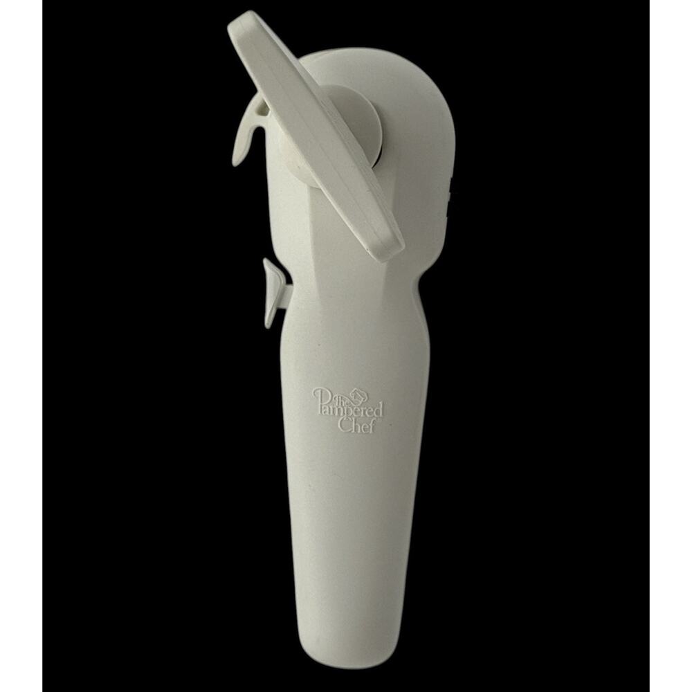 Pampered Chef White Smooth Edge Manual Can Opener #2759 Handheld Safety PC